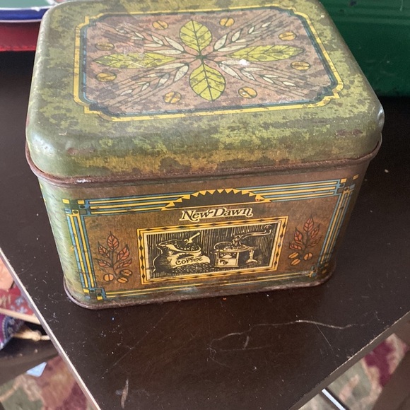 Vintage tin can and lunchbox - Picture 2 of 13